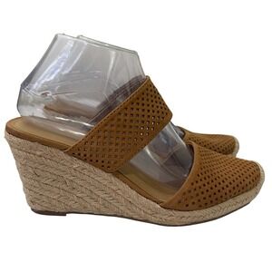 Franco Sarto Mint2 Tan Suede Perforated Espadrille Wedge Mules Sandals 8.5